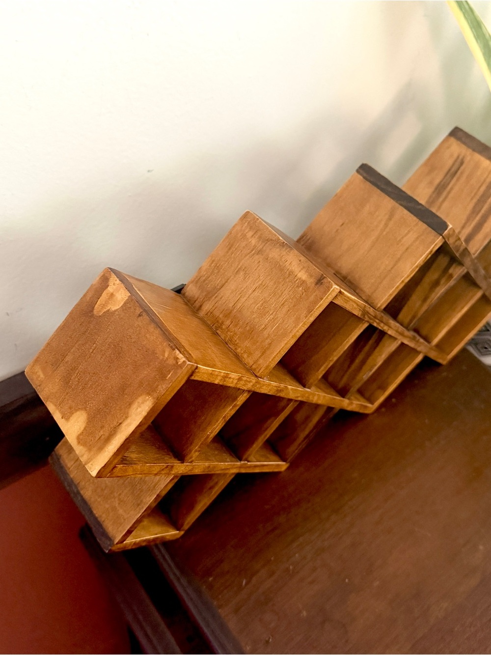 Vintage Style Wooden Criss Cross Spice Rack Trinket Shelf Display Holder Wall - Picture 2 of 11